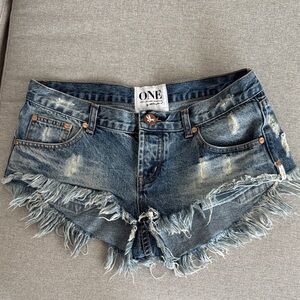 One teaspoon Bonitas short